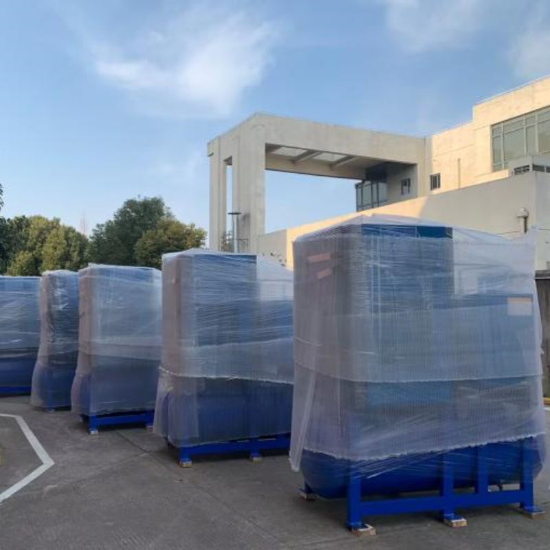 AIRERA ha enviado con éxito un nuevo lote de compresores de aire a clientes de nuestro mercado internacional. Este envío incluye compresores de tornillo y de paletas rotativas con inyección de aceite avanzados, diseñados para un rendimiento óptimo y eficiencia energética.
